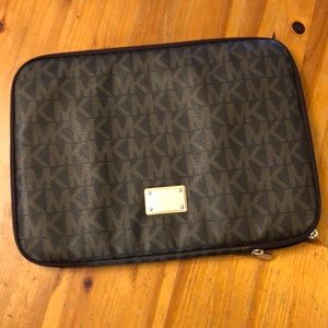Michael Kors laptop case in signature print 13"